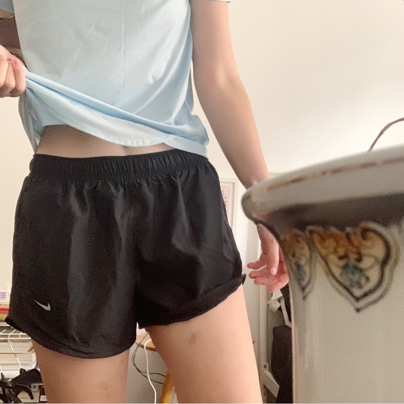 NWT Nike Women's Dri-fit Tempo Track 3.5 Short - Picture 4 of 7